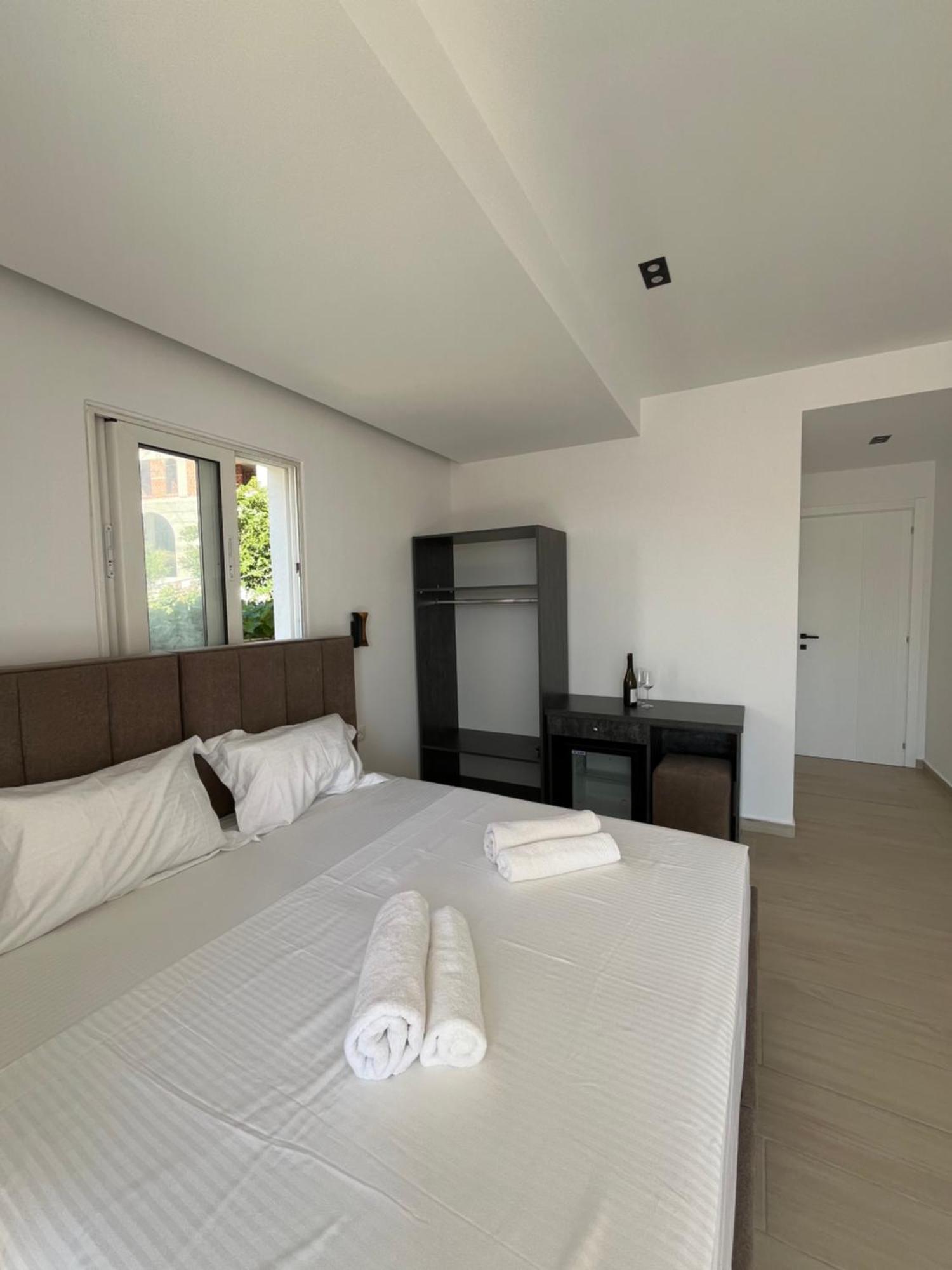 Hotel Del Mare à Saranda Extérieur photo