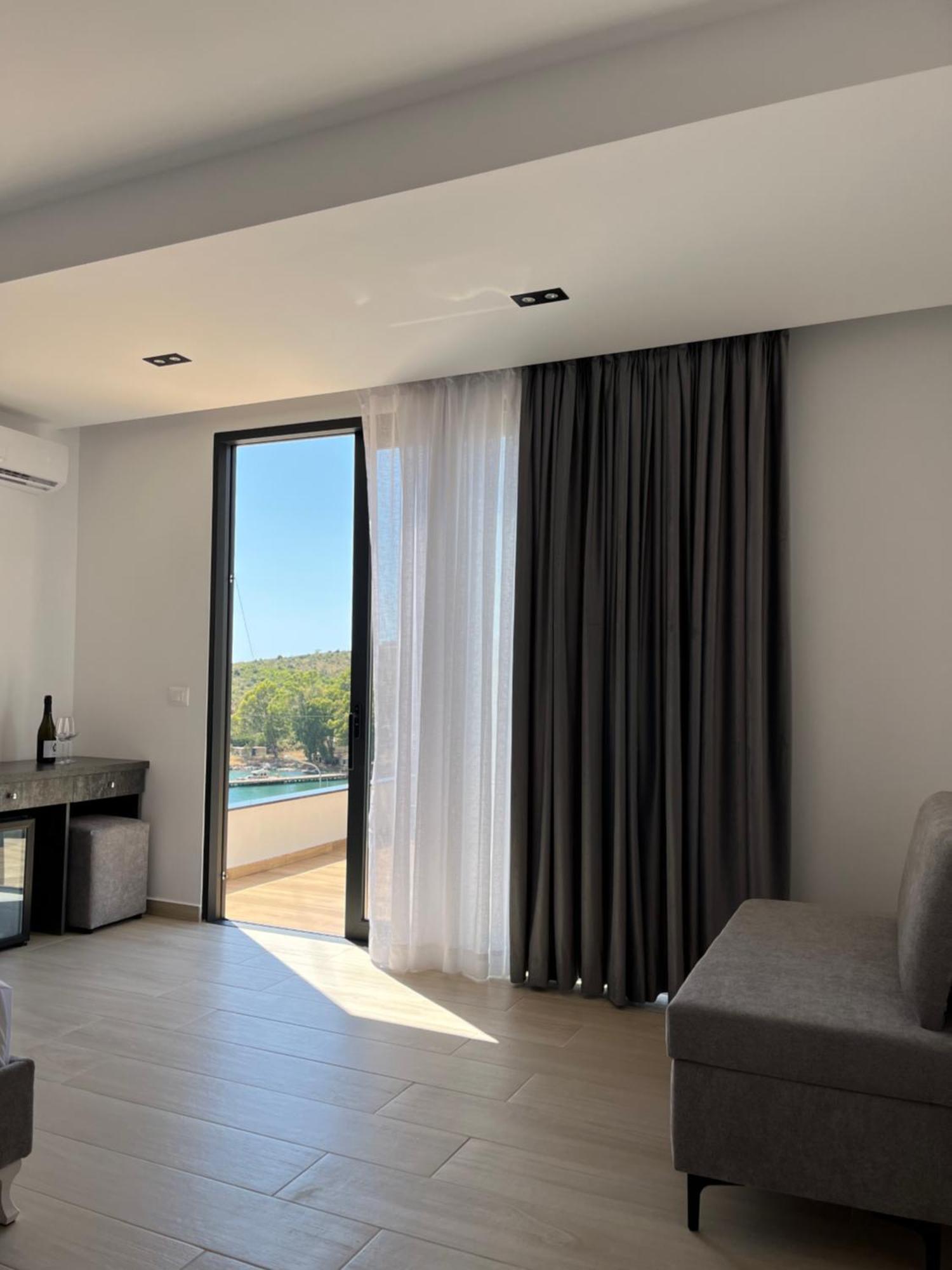 Hotel Del Mare à Saranda Extérieur photo